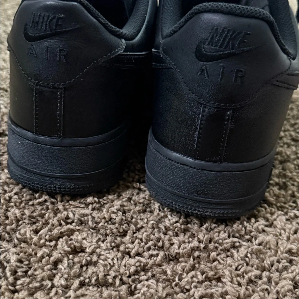 Nike Men's Black Sneakers